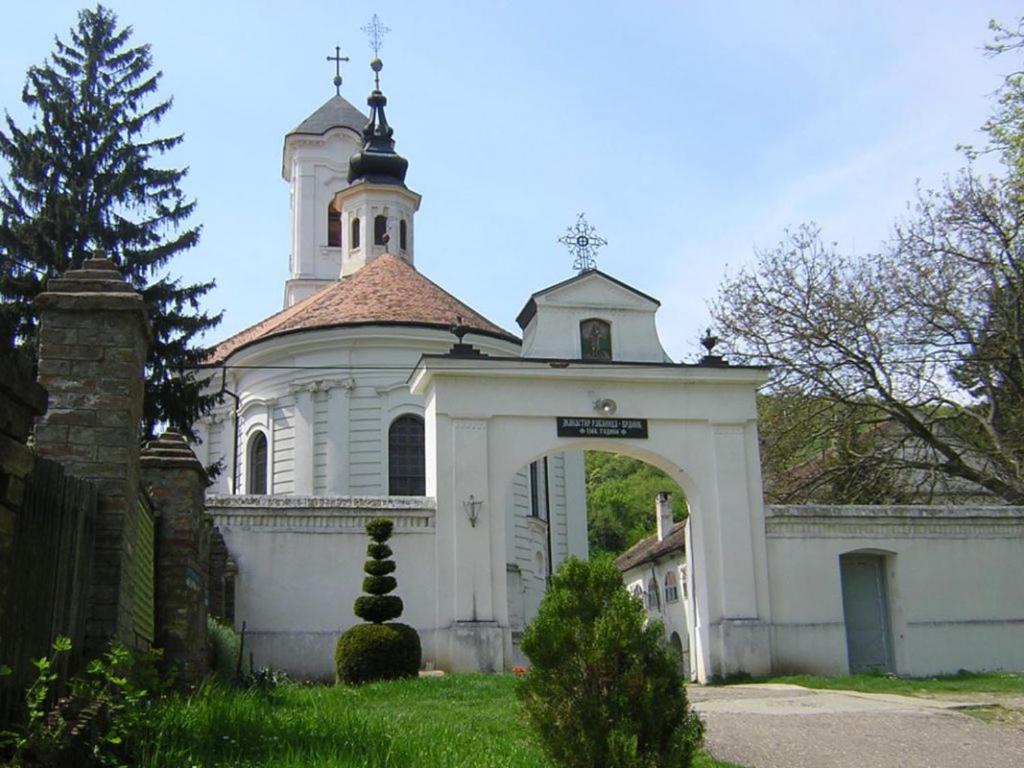 Apartman Vrdnicak Vrdnik Exterior photo